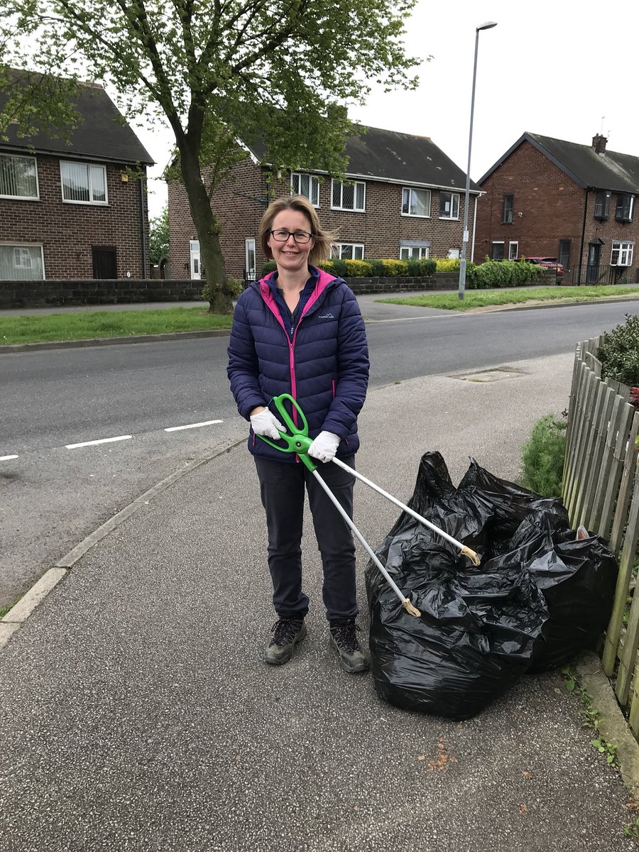 yorkshiresumner's tweet photo. Good to be out with the Tidy Team today litter picking all of Hoyland Common @SouthAreaTeam they are a great team! https://t.co/EWUAmFwKQG