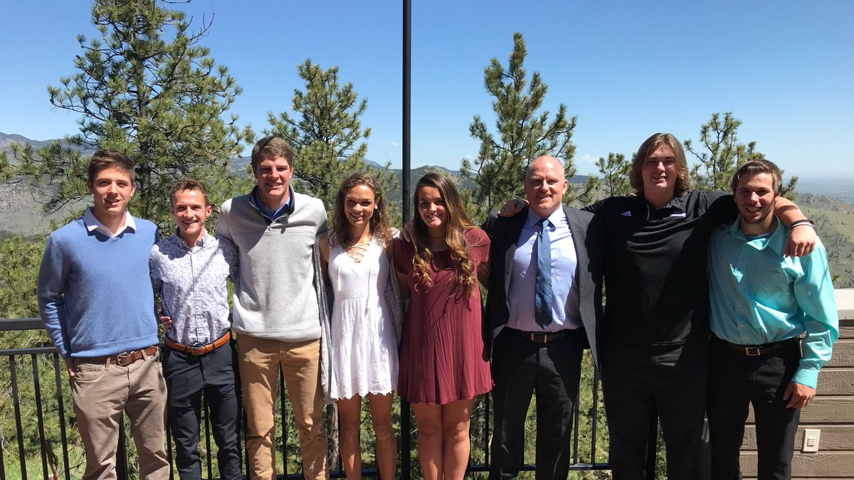 JamieHeiner's tweet photo. So proud of all our Valor Athletes! These young men and women are truly amazing people and really good athletes too! I enjoyed the day with them was honored  o be able to present them in front of their peers. Congrats to all the Jeffco MVP’s! @valorsportsnet https://t.co/ikflcTlLk9