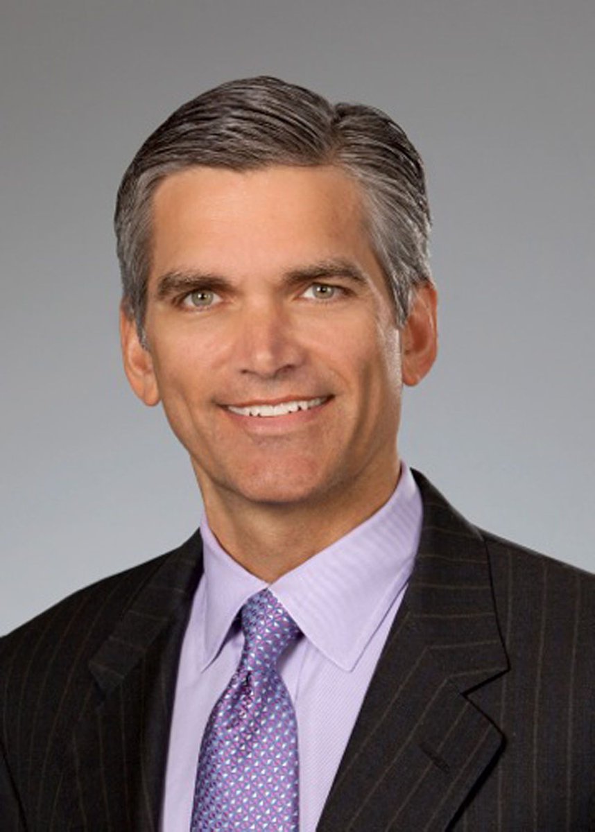 SternUC's tweet photo. The @SternUC Class of 2018 Baccalaureate Ceremony is just around the corner. Looking forward to hearing what advice our keynote speaker, Tad Smith, President & CEO of @Sothebys, has in store for #Stern2018! See you at @TheGarden! https://t.co/tQEBbSw1Lz