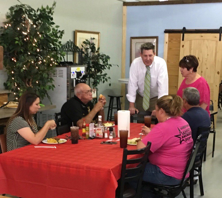 _WhitHughes's tweet photo. I enjoyed visiting with voters of Simpson County at Williams Good Ole Days Buffet in Mendenhall this afternoon.
#WhitHughesForCongress #24CountyCampaign https://t.co/YXDS6bf8dh