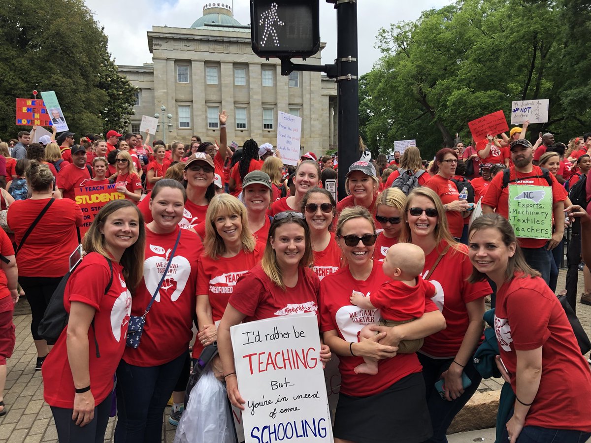 HESMrsRoss's tweet photo. #RedForEd #ItsPersonal #marchforstudents #rallyforrespect https://t.co/Jro2krsURK