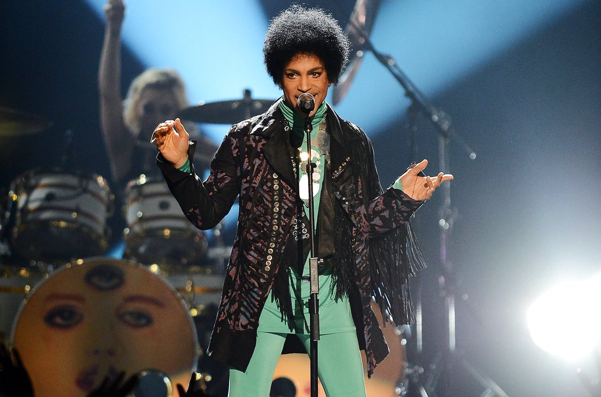 billboard's tweet photo. The 15 greatest @BBMAs performances ever https://t.co/zyqTqbdMes https://t.co/hnSeF7O8Kr