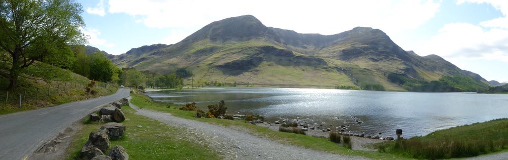 Jackofscotland's tweet photo. My last day in #Buttermere walked across the ridge from #Red pike and came down just before#Haystacks thro #scarth gap pass- it was a wonderful day and had tremendous weather over last 10 days https://t.co/IEWI4LK0Wh