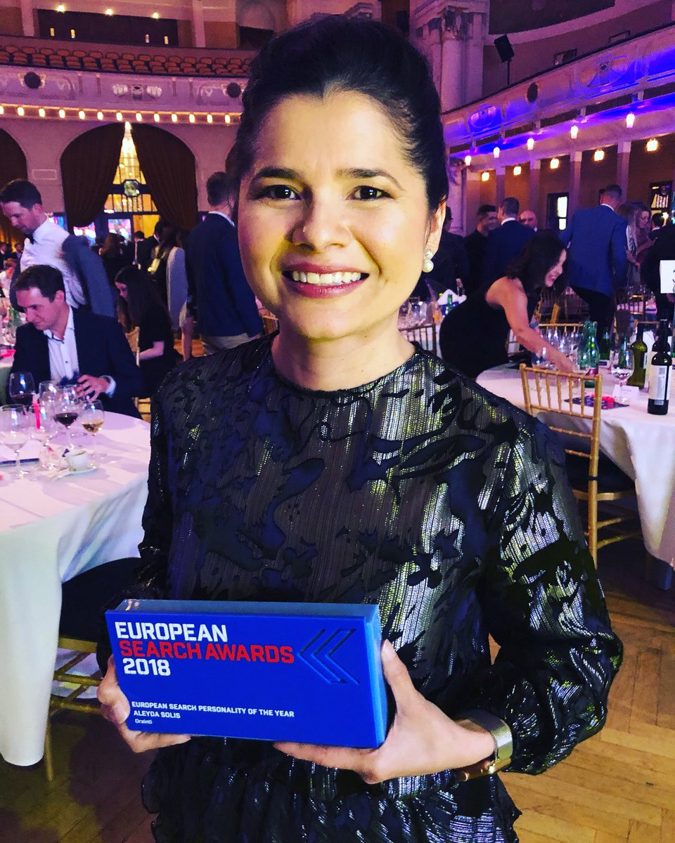 Somehow I’m the European Search Personality of the year  🙌☺️ I’m honored and massively thankful for the award! I’m speechless  #eusearchawaeds