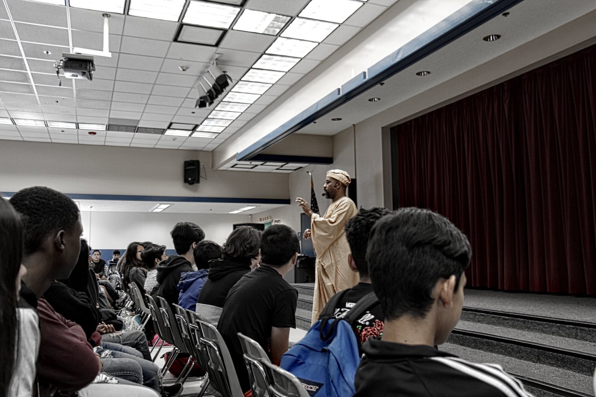 Obsessed_Writer's tweet photo. I spent the morning at a Middle School in Perris, CA. They were exhausted from testing, so I offered them a chance to just sit back, relax and enjoy the music and stories. I felt the appreciation in their smiles and laughter from every corner of the room. https://t.co/BQZ5XGSPdO https://t.co/npBS2oIwR4