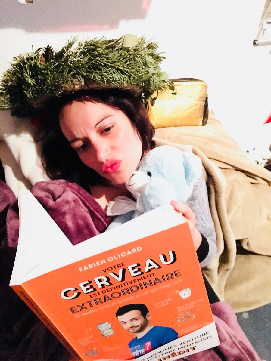 audegalliou's tweet photo. Soirée cocooning grâce à @fabienolicard #kdointelligent #merci #moncerveauestextraordinaire #cicciolina https://t.co/MFjUnQYgLI