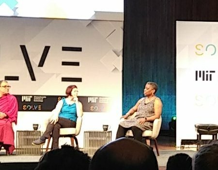 abusulayman's tweet image. One takeaway. Don&apos;t let computer science grads just take science classes but to become well rounded human beings. It is not just about building tools but changing lives and society.. #ursula_burns #SolveAtMIT .. She likes the  @FordFoundation approach