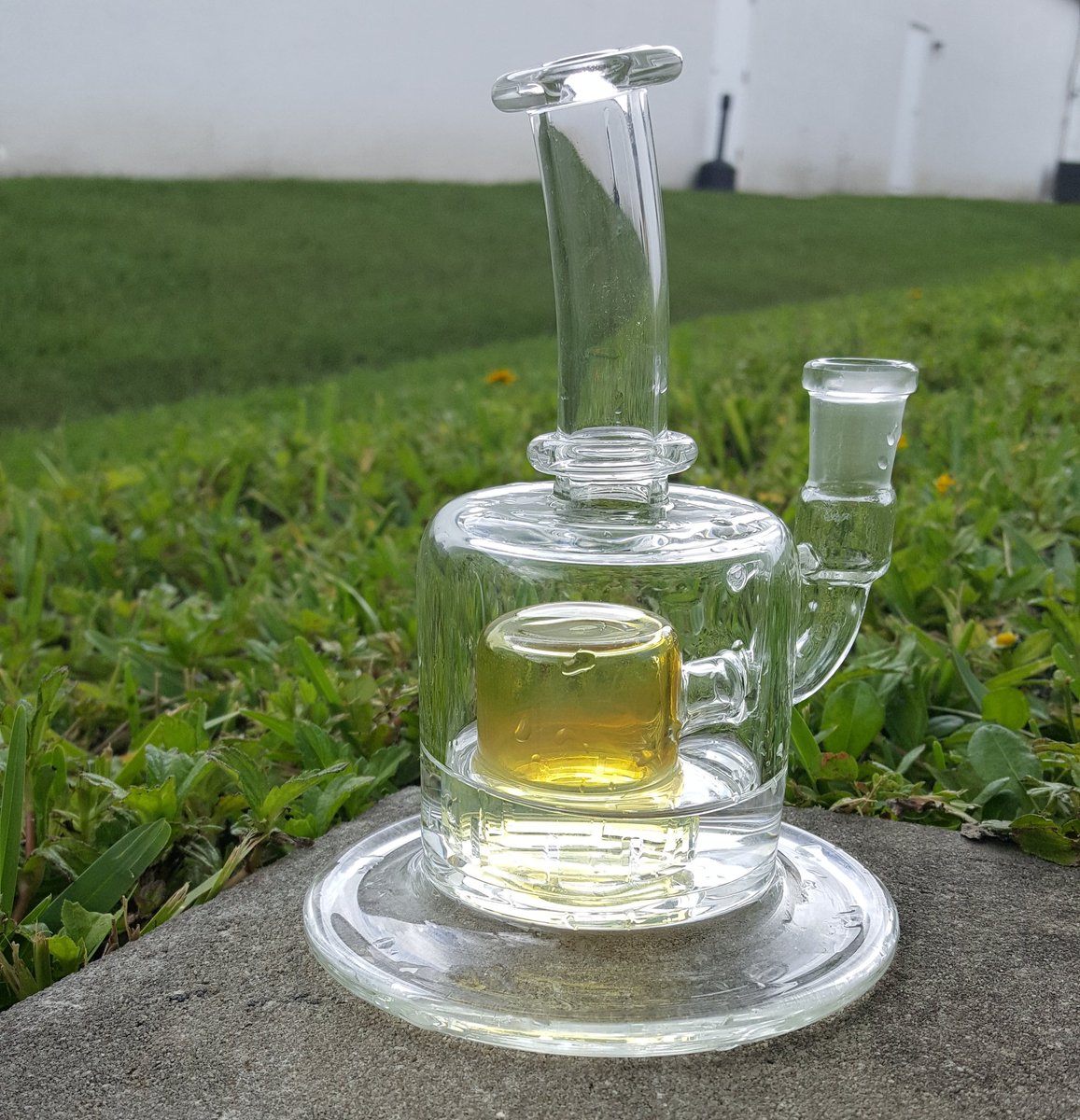 Headnectar's tweet photo. New style I learned in class last week. #headnectar #glass #fume https://t.co/GFbul7xiiI