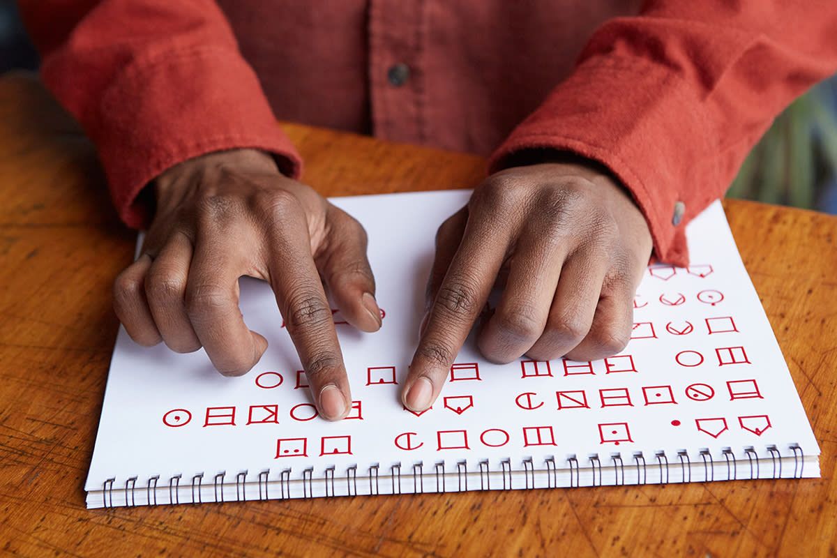 useformat's tweet photo. The new reading system that wants to replace braille: https://t.co/4DmrOhItF7 https://t.co/fCWePWKP0f