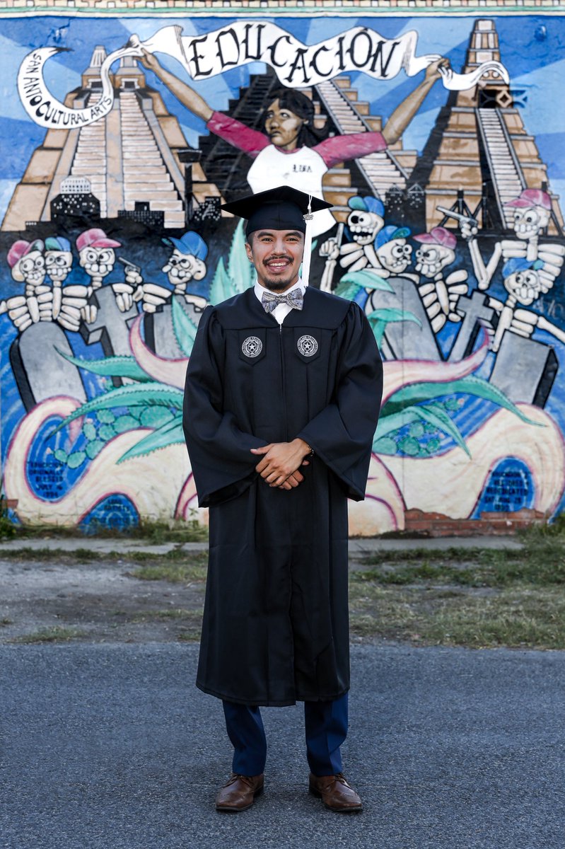 sportsguyjose's tweet image. #GraduationSzn #JustAKidFrom78207 📸: @TomasGvisuals