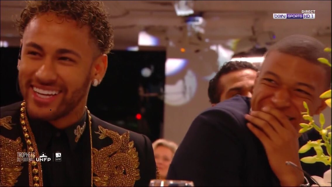 AlPacQo's tweet photo. Quand tu vois l’extérieur du pied de Njie #OLATM https://t.co/l8dI3jLwNl