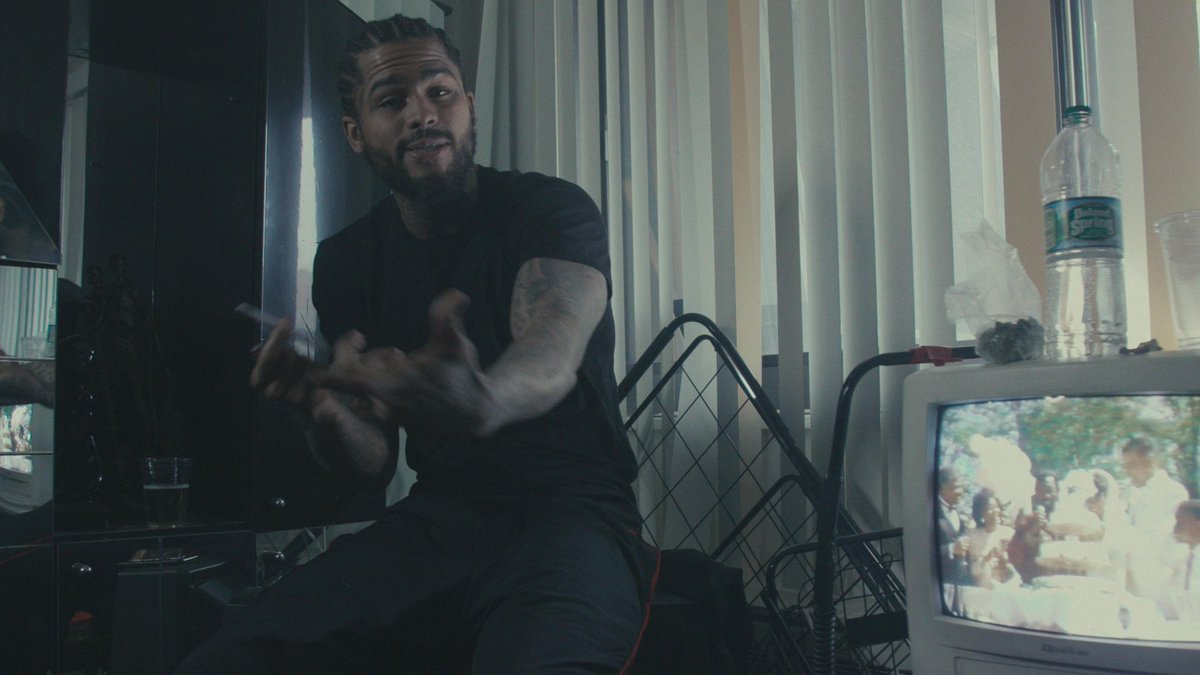 pupmusicfilter's tweet photo. Video: @DaveEast - Prosper. prod @JoeJoeBeats
#Paranoia2 @IAMFREDFOCUS
https://t.co/QDVaJurRf8 https://t.co/iY0b8XrTmR