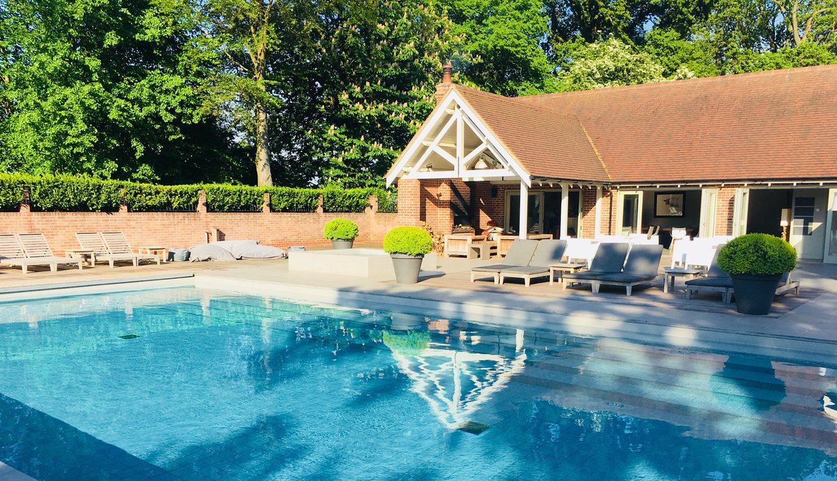 JenCWS's tweet photo. Day dreaming about yesterday’s weather @Maison_Talbooth - hope the sun returns! Lucky I was in the most idyllic spot to enjoy @milsomhotels https://t.co/YjrdIQC8l0