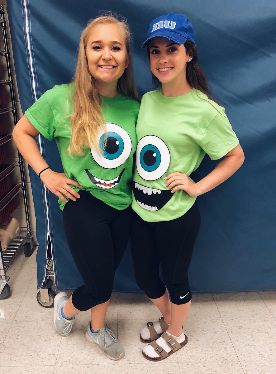 ameliamonaco's tweet photo. day 3 of spirit week .....character day 💚💚❤️💚❤️ #ClassCup2018 @assabet_stuco https://t.co/XmgSTUsyqk