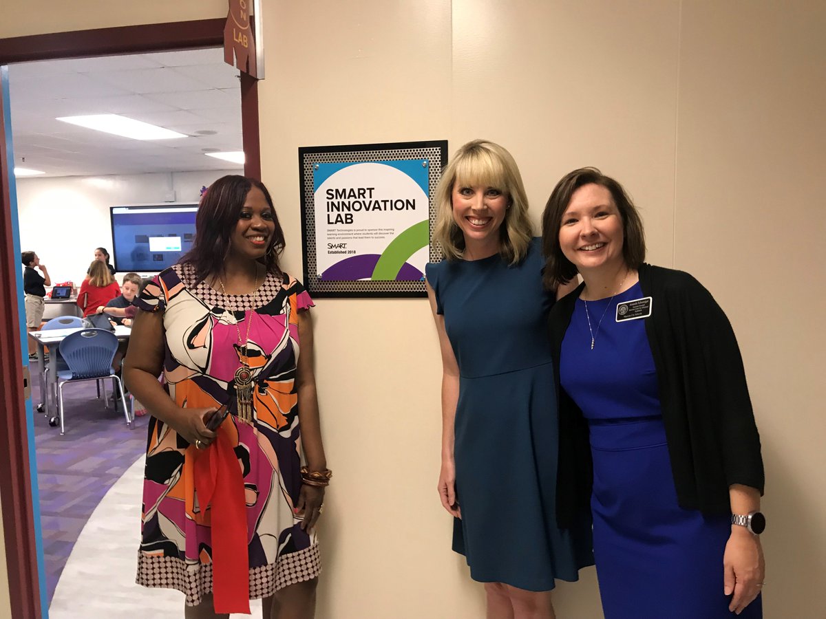 SMART_Tech's tweet photo. It was an honor for SMART team members to be a part of today's ribbon cutting at @MCAA_tweet's new Innovation Lab! Congratulations on this exciting new space - we're so pleased to support your innovation journey 🙌 https://t.co/qTtlmYvIW1