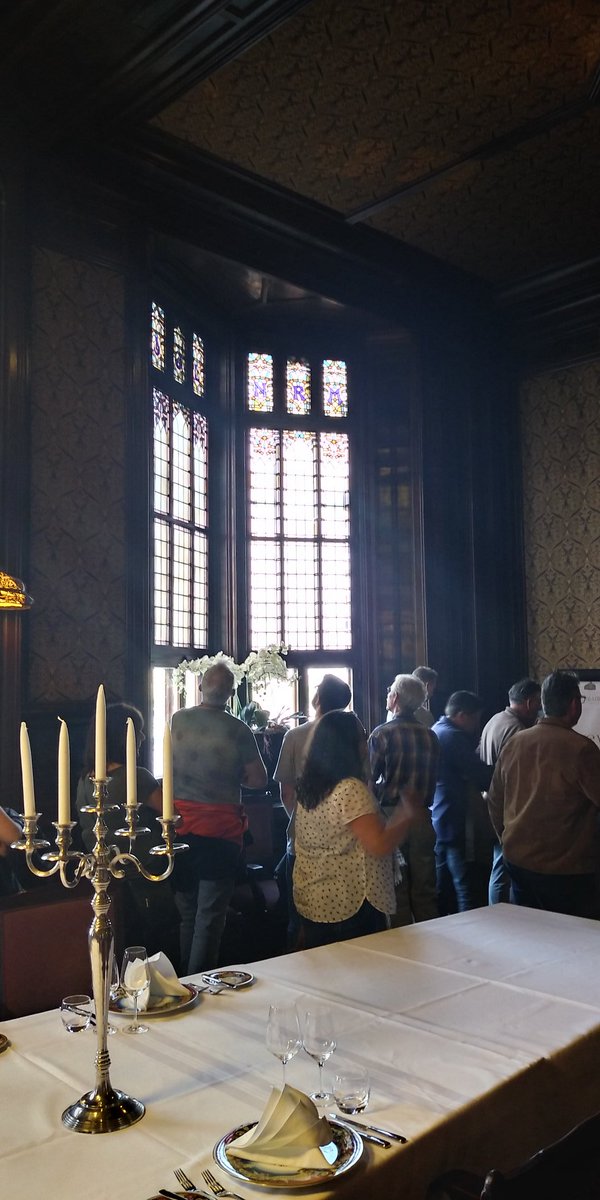 Scheepvaarthuis A'dam excursie met de glazeniers... vakwerk bewonderen tot in de kleinste details. 😍