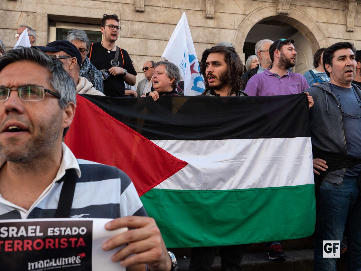 GZ_Foto's tweet photo. Esta tarde concentrámonos da man de @mardelumes e @BDSGaliza en #Vigo contra a enésima agresión xenocida de Israel contra o pobo palestino. #PalestinaVencerá! https://t.co/N3OAExSP9n