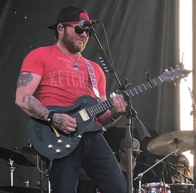BonosSaloon's tweet photo. Stoney LaRue acoustic this Friday May 18th!! Tickets Selling fast! Get your at https://t.co/SFq89VcZZ6
Matt wayne &amp; highways sisters opening the show! https://t.co/orJwygljB7