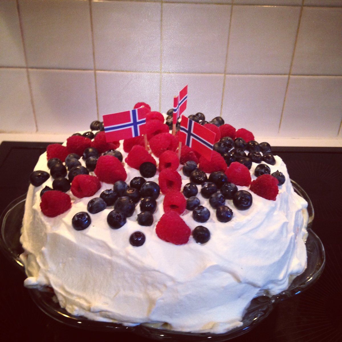 phillyrabbit's tweet photo. Getting ready for Syttende Mai. #bløtkake #heinorge https://t.co/tZblUHnUIG