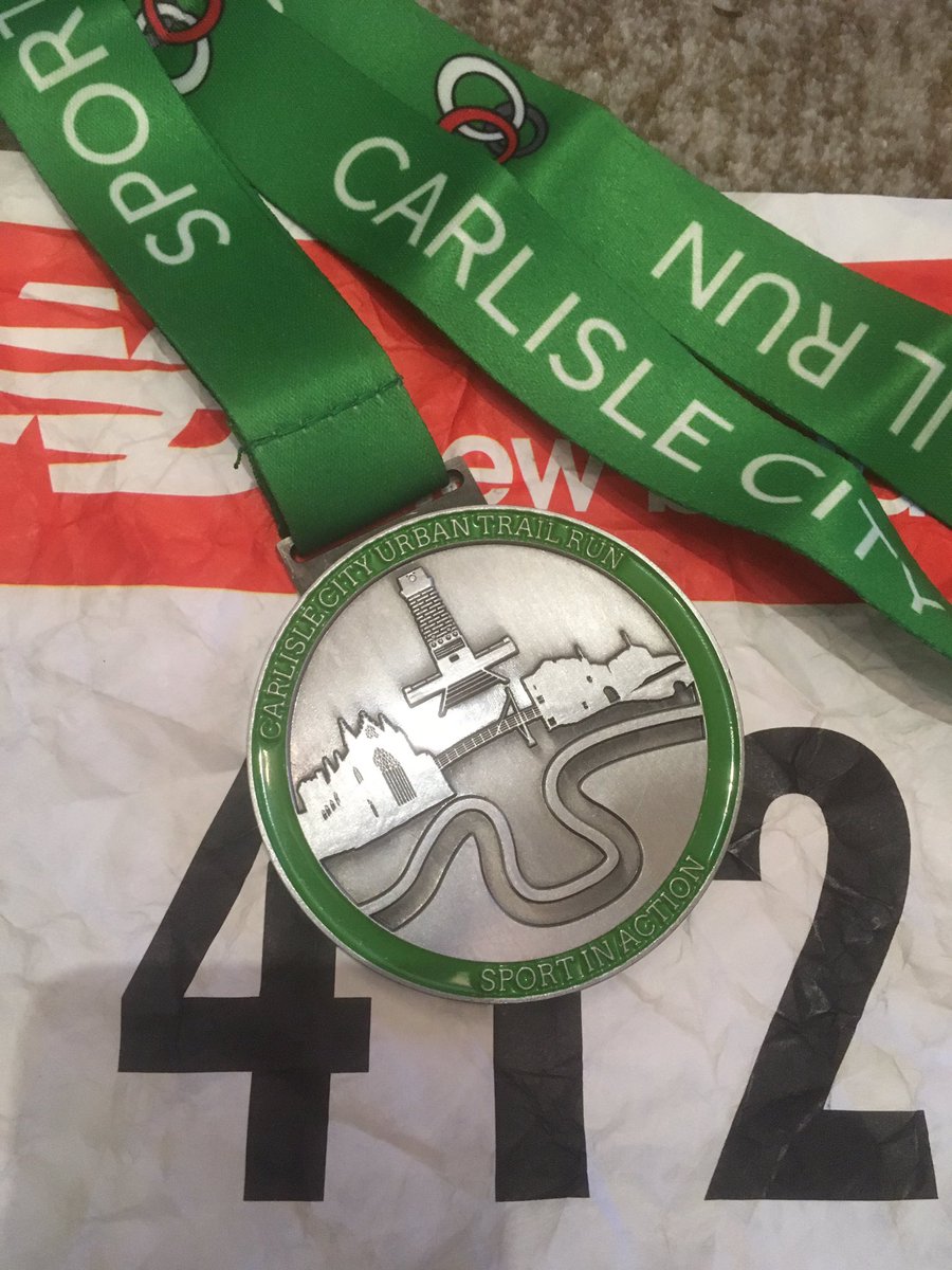 MrKirbyCC's tweet photo. Cracker of an evening for the @Sport_in_Action #UrbanTrailRun. Content with the time, nice route & brilliantly organised- the midge swarms obviously slightly harder to control! #DHRunners https://t.co/ODPDoGWNy3