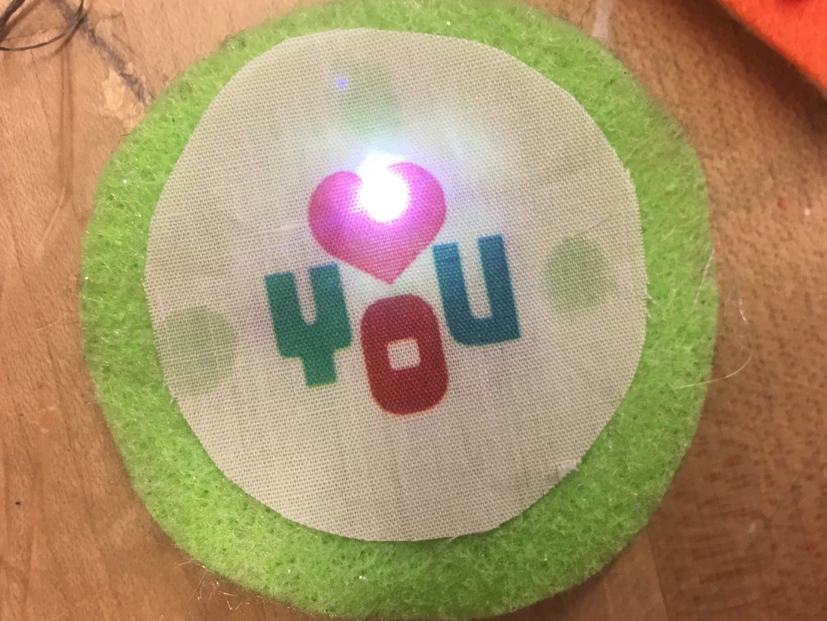 PegKeiner's tweet photo. Sewing circuits in #steam club! #lilypad #esewing @sparkfun #microcontrollers @GWAcademyChi https://t.co/C5bvgmUbVX