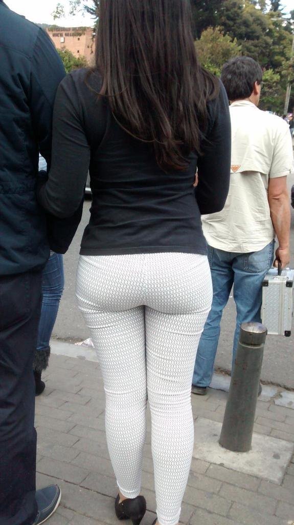 Karımla  gezmelerdeyiz