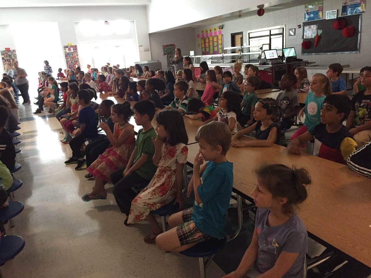 krakerklass's tweet photo. The students enjoyed the chorus concert! Great job 4th and 5th graders and Mrs. Nason, Ms. Rhyne, and Ms. Wood. https://t.co/DSLhJCxCdS