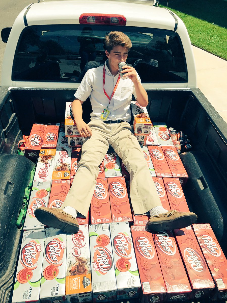 CarsonLee23's tweet photo. Today Dr Pepper came to my school and dropped off 50 twelve packs!! #State-champs #PepperPack @drpepper https://t.co/dmixm7VUQB