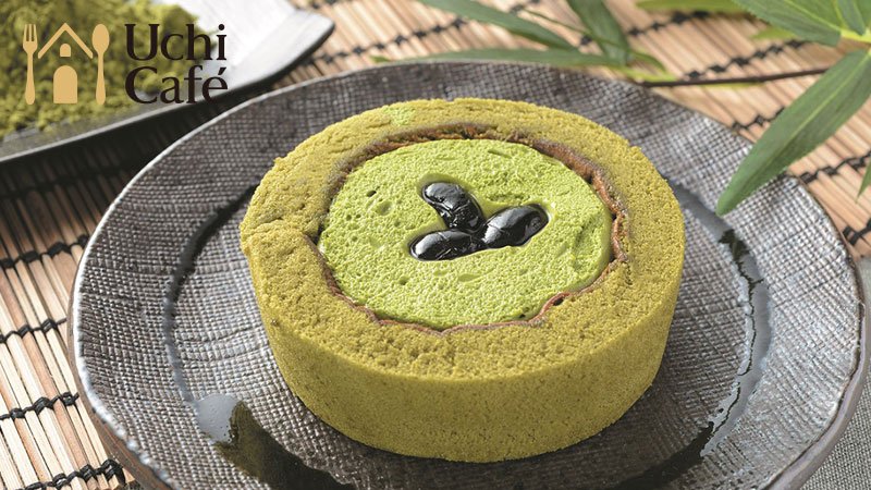 akiko_lawson's tweet photo. 「プレミアム宇治抹茶と丹波黒豆のロールケーキ」です♪抹茶クリームの下に小豆の粒あんがはいっています(^^) #ローソン  #ウチカフェ #ごちろう https://t.co/NsgE35Hwd1 https://t.co/6QZ3iDqOGN