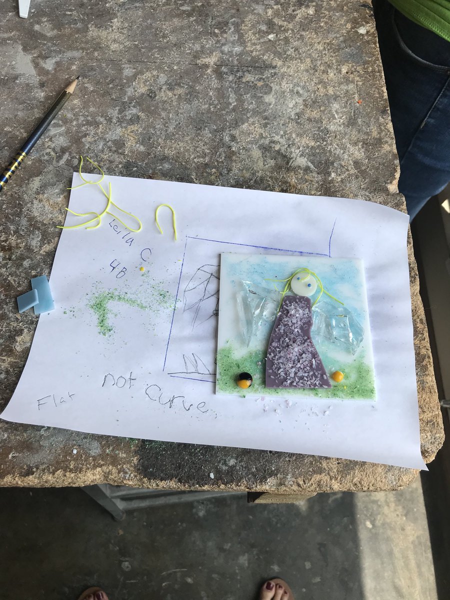 Mrs_WStrasser's tweet photo. Our awesome field trip! Learned about glass and made our own creations! #sjsdproud #mteagles @MularoniART @MissKolodziejMT https://t.co/Bi43qwY2qJ