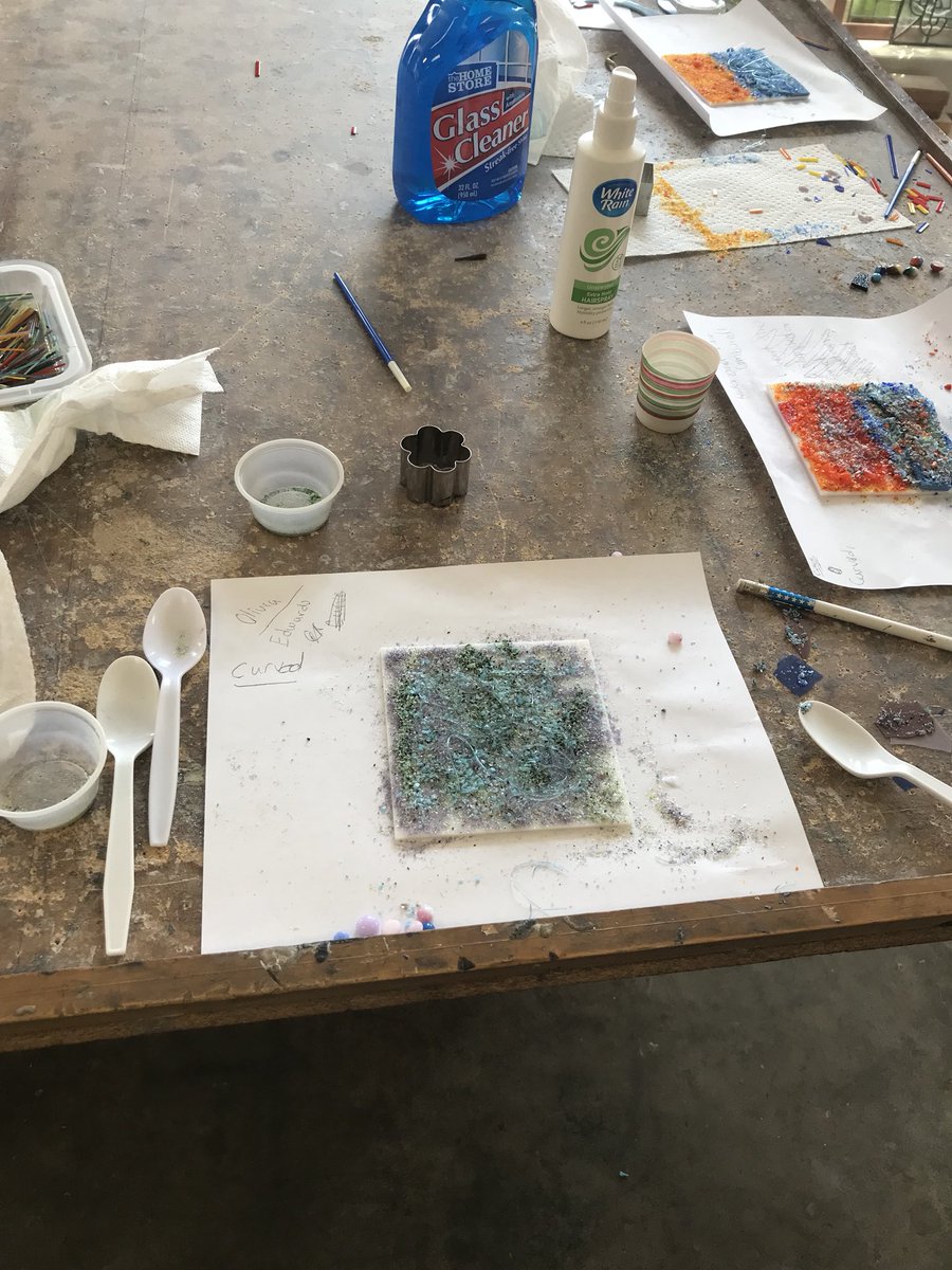 Mrs_WStrasser's tweet photo. Our awesome field trip! Learned about glass and made our own creations! #sjsdproud #mteagles @MularoniART @MissKolodziejMT https://t.co/Bi43qwY2qJ