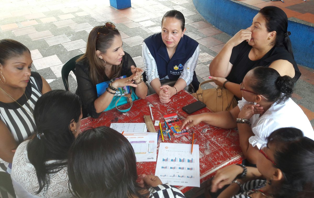 Faidiscalleo's tweet photo. Jornada de reflexión pedagógica IE # 2 Maicao La Guajira. Dia E. @SvivisBernal @lpuellol @PTA_Colombia @YanethGiha @Mineducacion @PTA_Maicao https://t.co/jiokj832VB