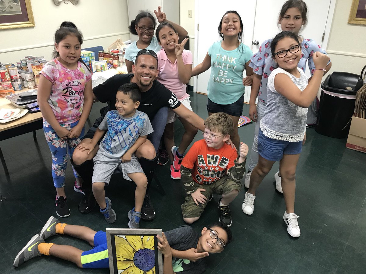 MissionMoms1's tweet photo. Mission Moms Homework Zone school year comes to an end ... bring on Summer Zone! https://t.co/5s2TAUWqMc