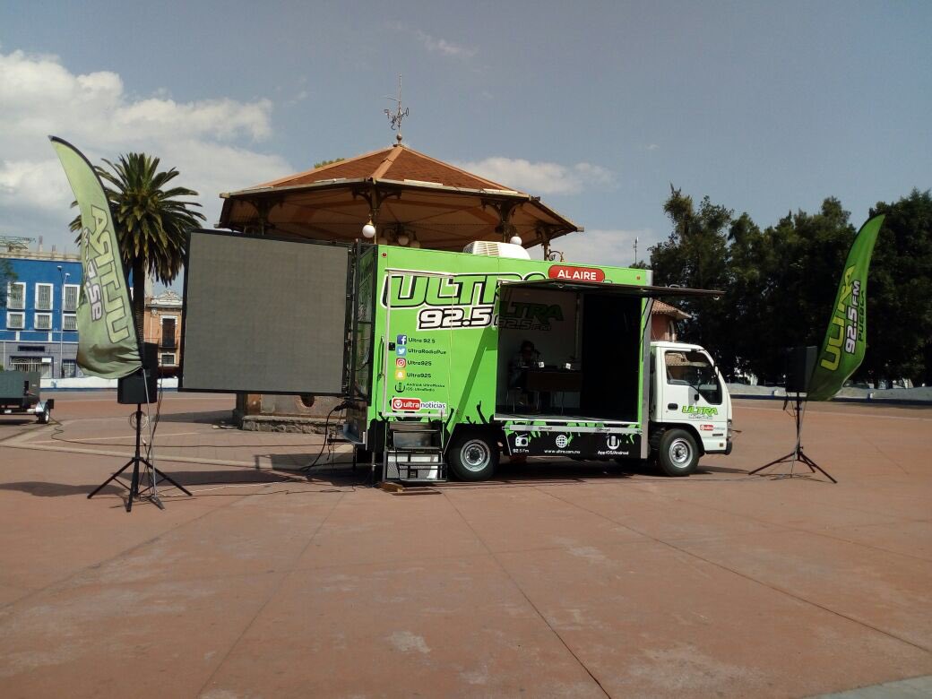 UltraRadioPue's tweet photo. Ven por tu oportunidad de ganar un carro con #Ultra y @BAICPue.

Ven por tu #ultracard y #UltraSticker estamos en parque Juárez.
#Puebla #EfectoUltra
#Ultra925 https://t.co/RrAEzGhetF