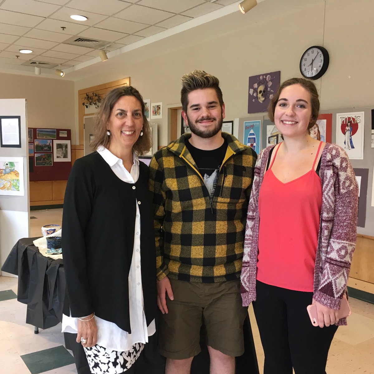 IpswichPublic's tweet photo. ***HAPPENING NOW!*** the High School Spring Art Show, hosted by the wonderful Gail Pepe 🎨 https://t.co/U8RmiwYWMW