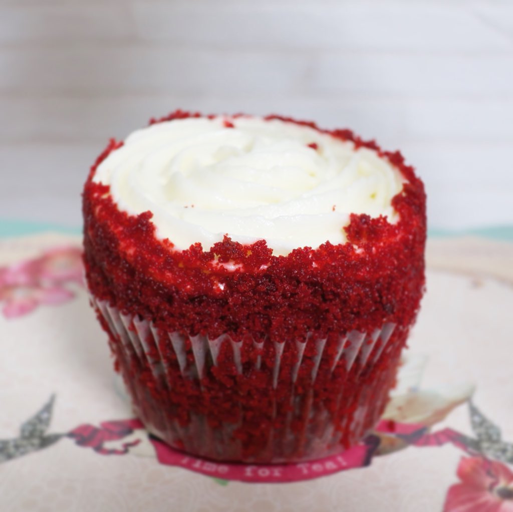 Cupcakes Japan Velvet あか も いいけと みどり も たべたい フランツアンドエヴァンス Franzeandevans Velvet ベルベット レッドベルベット カップケーキ Kyoto 京都スイーツ T Co Z5ej2vchr4