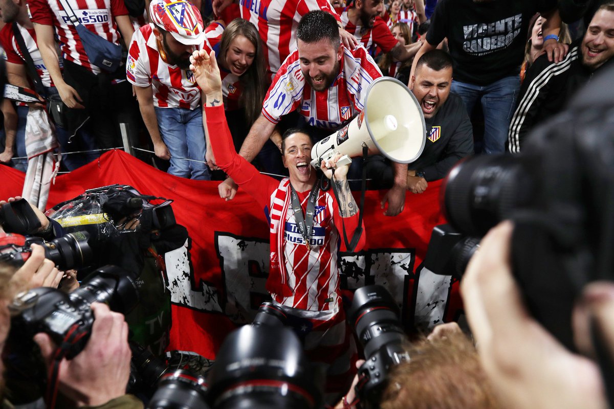 Webftorres's tweet photo. Felicidad absoluta en Lyon para @Torres : un @Atleti imperial se proclama campeón de la @EuropaLeague (0-3) 👉 https://t.co/Kz9fFThU2a 🏆🔴⚪ #UELFinal #OMAtleti #TORRES #F9T #RoadToNeptuno https://t.co/Cf2m5Kpvfz