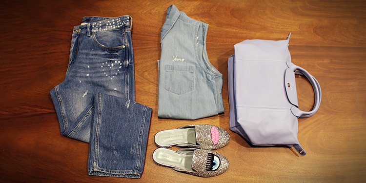 palaciohierro's tweet photo. ¿Qué te parece combinar este #TotalDenimLook con los divertidos flats de @ChiaraFerragni y una bolsa en tono pastel de @Longchamp? El #OOTD perfecto para un jueves casual. 👁️💋 https://t.co/1gOSbVULTm