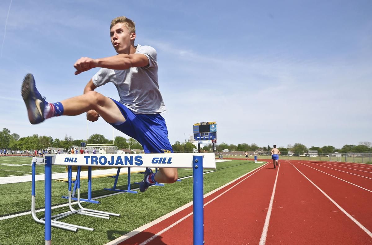 hrpreps's tweet image. Noah Holthaus has grown, he's confident and his numbers in the hurdles are falling at a fast pace for Maroa-Forsyth's boys track team, reports @mrwagner25 

buff.ly/2Iu81Ir