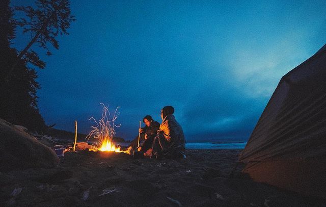 Another sunset, another cozy campfire, another year older.
.
.
.
#traveltuesday #pacificnorthwest #shishibeach #neahbay #olympicnationalpark #optoutside #amongthewild #exploremore #washingtonstate #olympicpeninsula #beachcamping #campfire #camping #keepi… ift.tt/2KryUxt