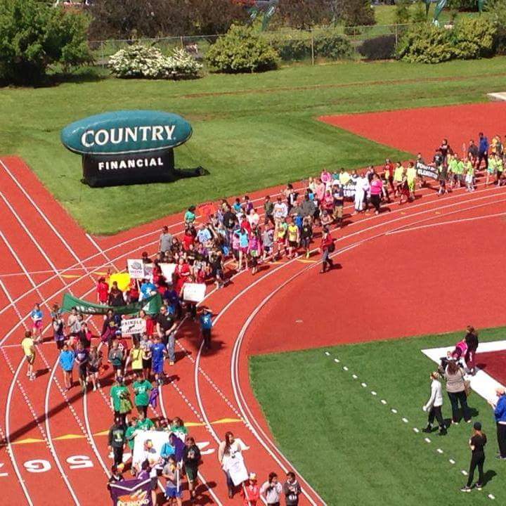 SKTeens's tweet photo. See you Saturday at the Country Kids Relays!  Look for our booth offering a craft for young ones. Drop off shoes, socks and laces in our 1000 SOLES bins too. https://t.co/FPSDNdtEqS