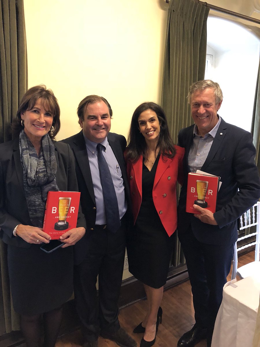 Kathleen_Weil's tweet photo. Très beau lancement au Centre Morrin du livre Le retour à la bière, l’histoire d’Eric Molson. Félicitations @AntoniouMolson. Bien hâte de le lire! #polqc https://t.co/JXH30LJ0K7
