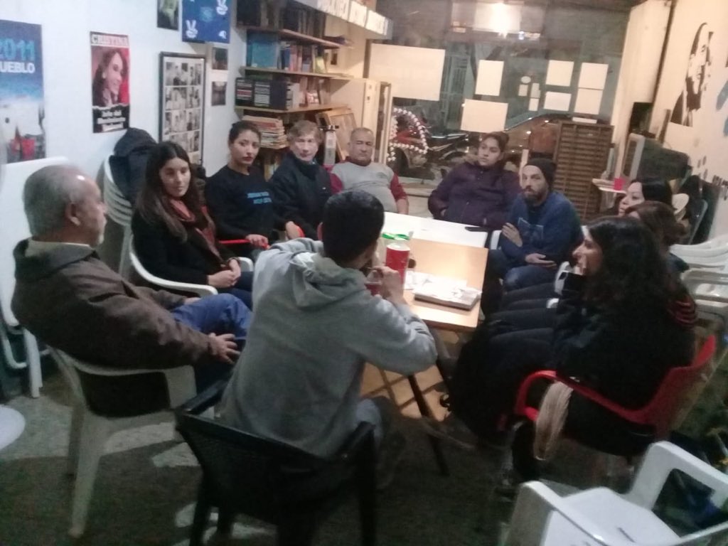 CamporaAbasto's tweet photo. #Encuadramiento #Organizados #LaCampora #Comuna3 https://t.co/S1u5Y0enjB