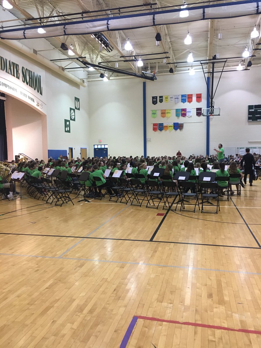 MrsCarnesWWS's tweet photo. I’m always so impressed with how much our band students learn and grow in one short year. Spring concert = Awesome!! 🥁🎷🎺🎼 #RocksAchieve https://t.co/Z1P26RnRWf