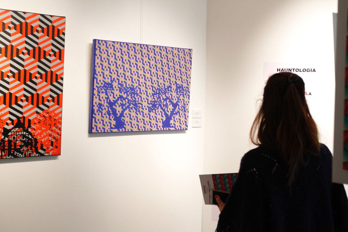 CuraduriaCIC's tweet photo. AHORA INAUGURACIÓN DE #HAUNTOLOGÍA de Selva Varela con Curaduría de Carina Borgogno en la #SaladeExposicionesCIC https://t.co/IYTgo7scoQ