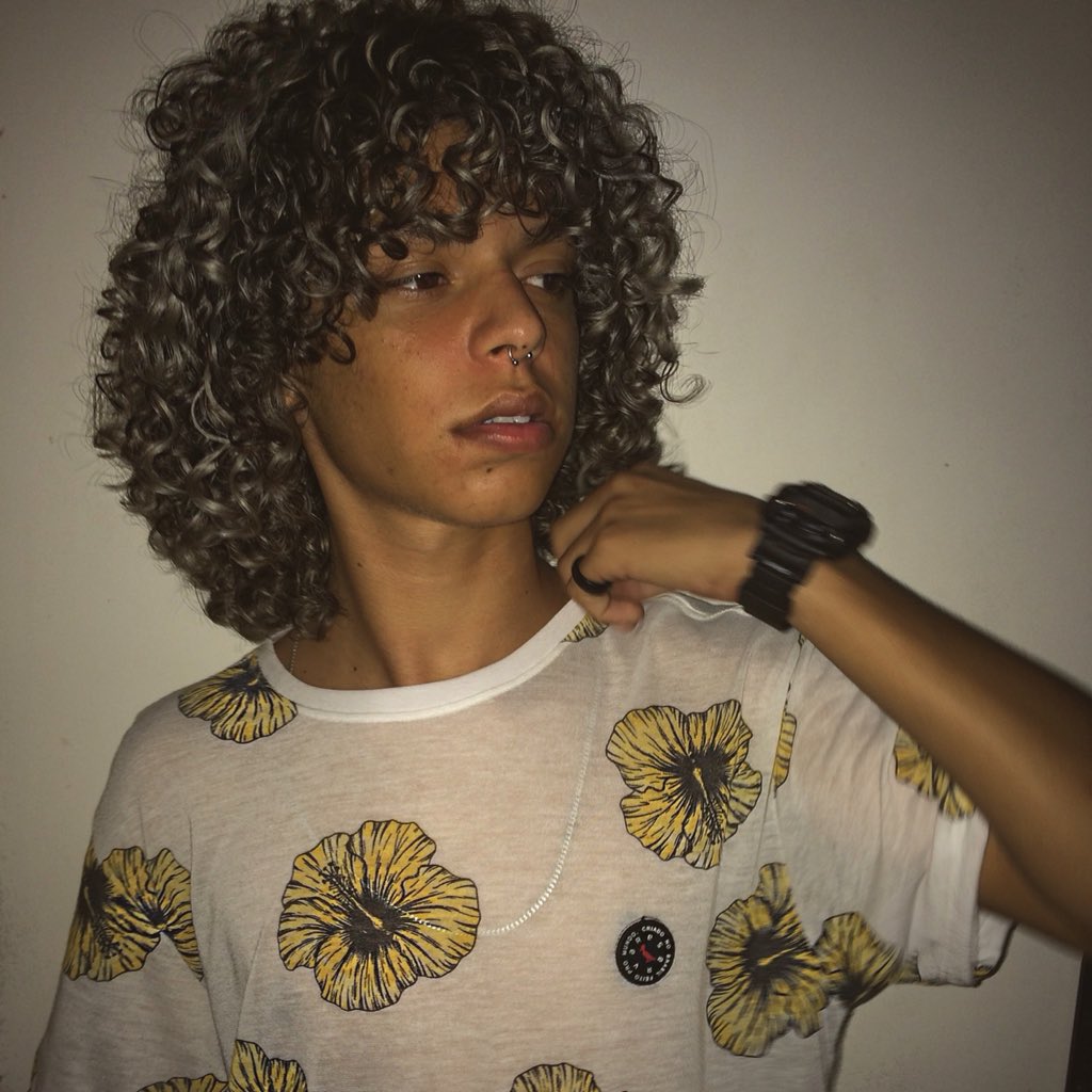 gabrielrjc's tweet image. diz que sou o que você procurava