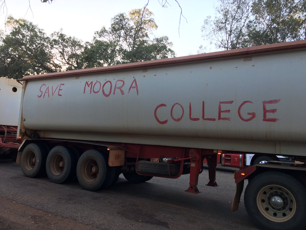 FarmerTonyWhite's tweet photo. @MarkMcGowanMP Benny boy and Stickers west - I'm coming to a freeway near you today. #savemooracollege https://t.co/nSeteTlDpy
