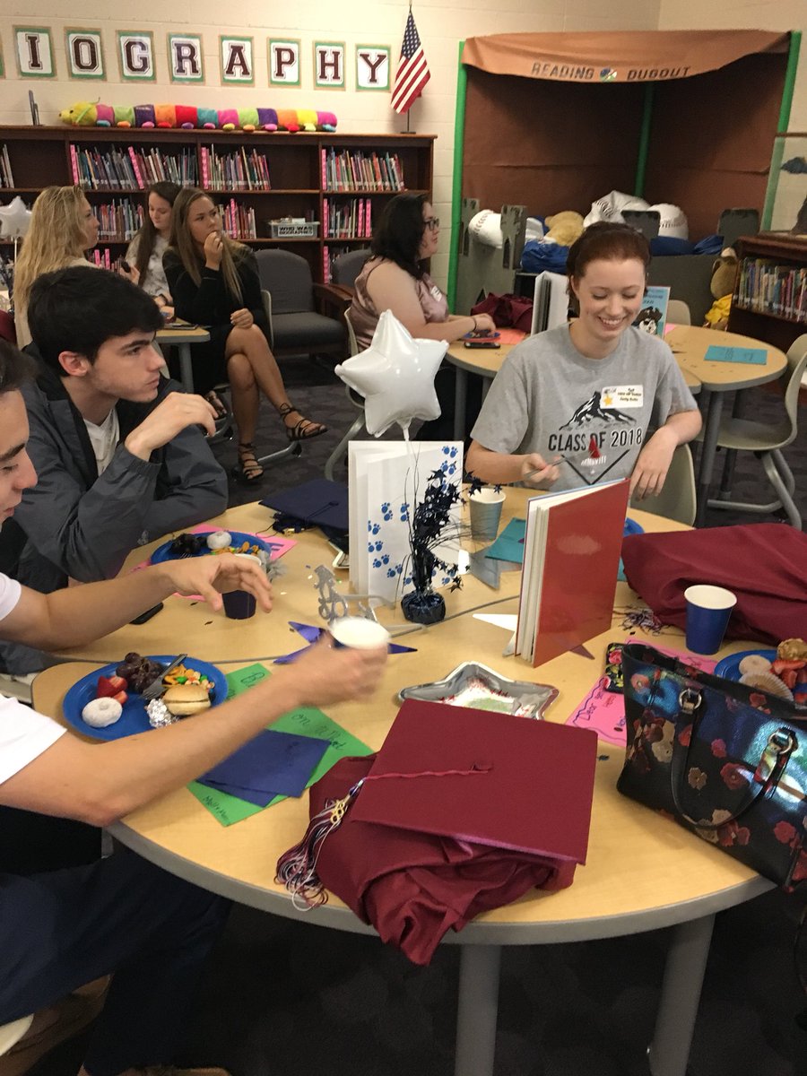 CSESHuskies's tweet photo. 4th Annual @CSESHuskies Senior Breakfast. So proud of our former students who are graduating and ready to tackle the next steps in life. #theygrewupfast #soproud #huskies4life @LexingtonOne https://t.co/lF1FipPTSd