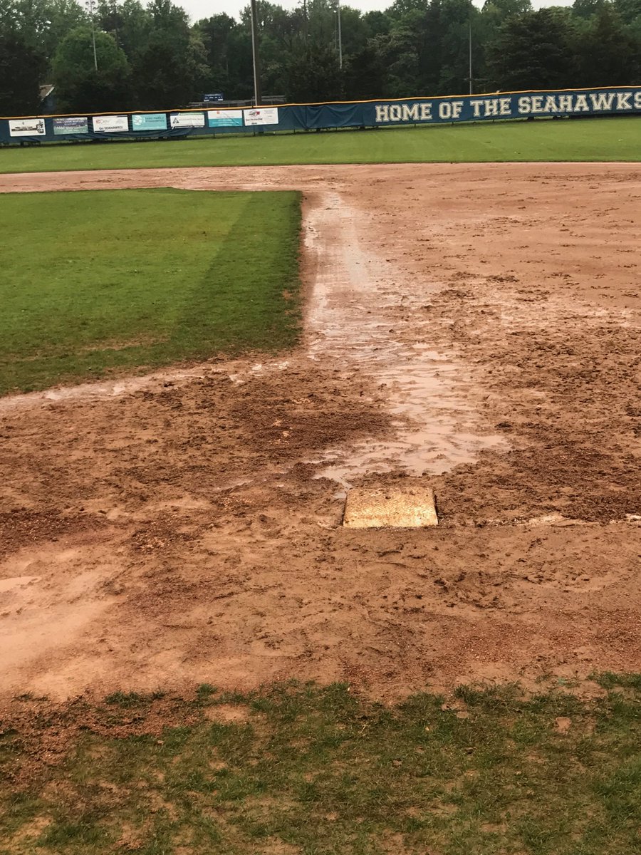 NVBaseballMag's tweet photo. PLAYOFF UPDATE: In the Liberty District semifinals, #2 seed South Lakes defeats #3 seed Langley, 9-3, playing through these field conditions to advance to Friday’s district final. @SLakesbaseball @LangleyBaseball https://t.co/mZZVgZgDMt