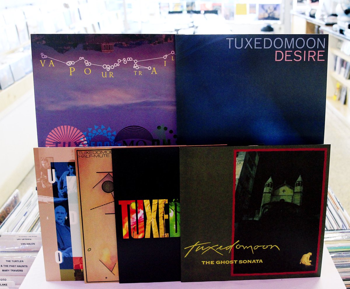 techniquerecs's tweet image. Live a thousand lives by a picture. Open until 8:00PM. Listen to Tuxedomoon. #techniquerecords #tuxedomoon